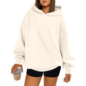 Trendy Queen Womens Oversized Hoodies Comfy Sweatshirts Fall Fashion 2025 Outfits Casual Tops Fleece Clothes with Pockets(Apricot)